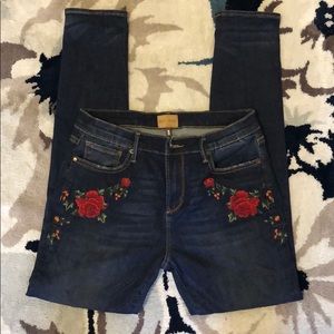 Driftwood Jackie fit embroidered jeans